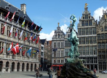 Фламандский город Антверпен: путешествуя от эпохи к эпохе.